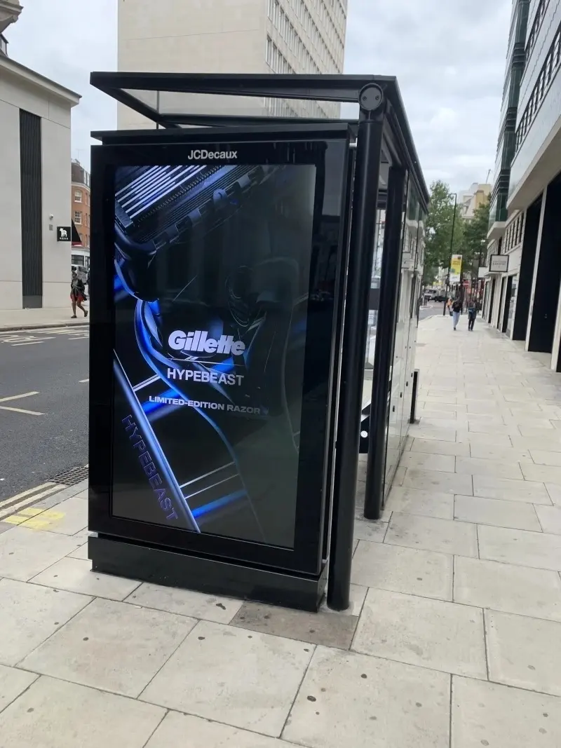 Advert for Gillette razors