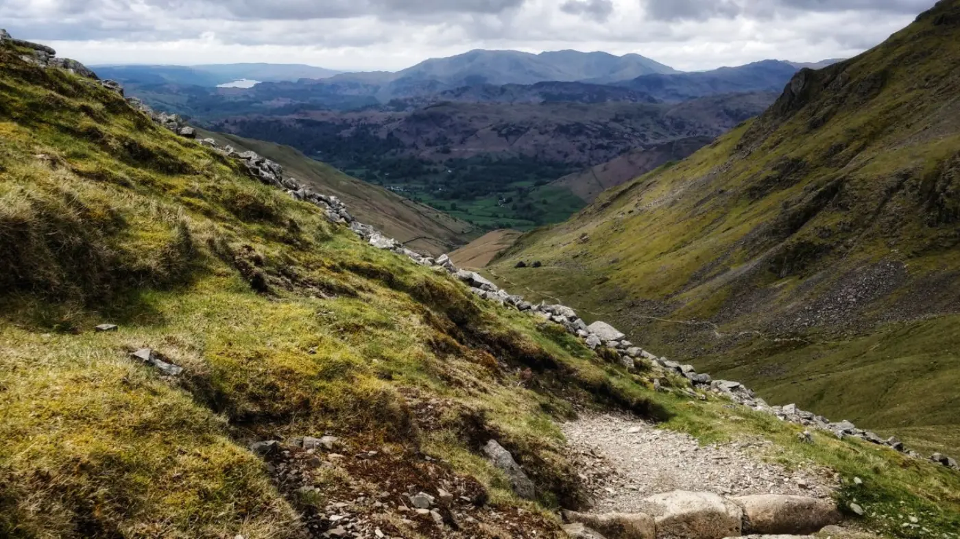 The view going up Dollywaggon Pike